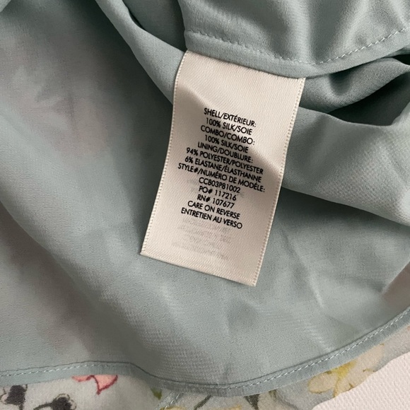 ALICE + OLIVIA BLAYNE FLORAL COLD SHOULDER SILK TOP FLORAL SOIREE DUSTY AQUA M - Picture 5 of 9